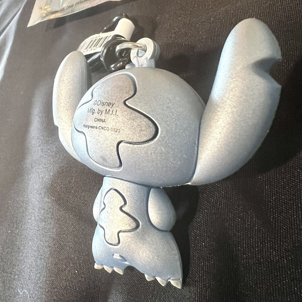 Disney 100 Platinum NEW * Silver Stitch Alien Clip * Blind Bag Monogram Keychain - Picture 7 of 8